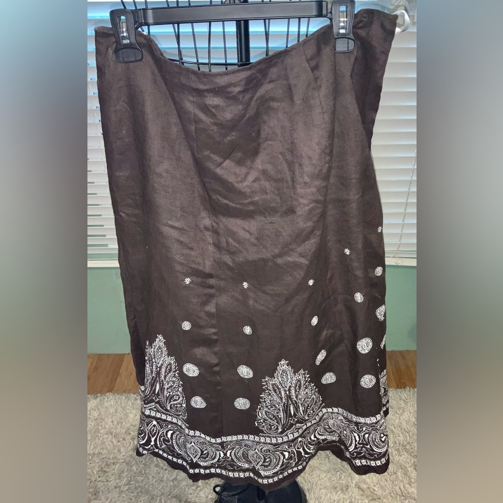 Beautiful embroidered skirt size 14